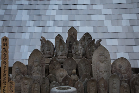 泉柳寺礼拝堂と観音さま画像